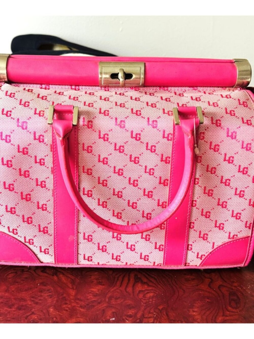 Lori Grenier Travel Bag Vintage-style Pink/White LG monogram LG Club.